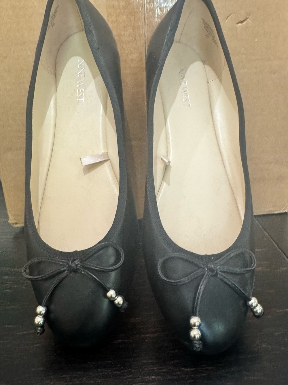 New! Nine West Women's Black Ballet Flat with Bow Detail Size 11 - Picture 2 of 6